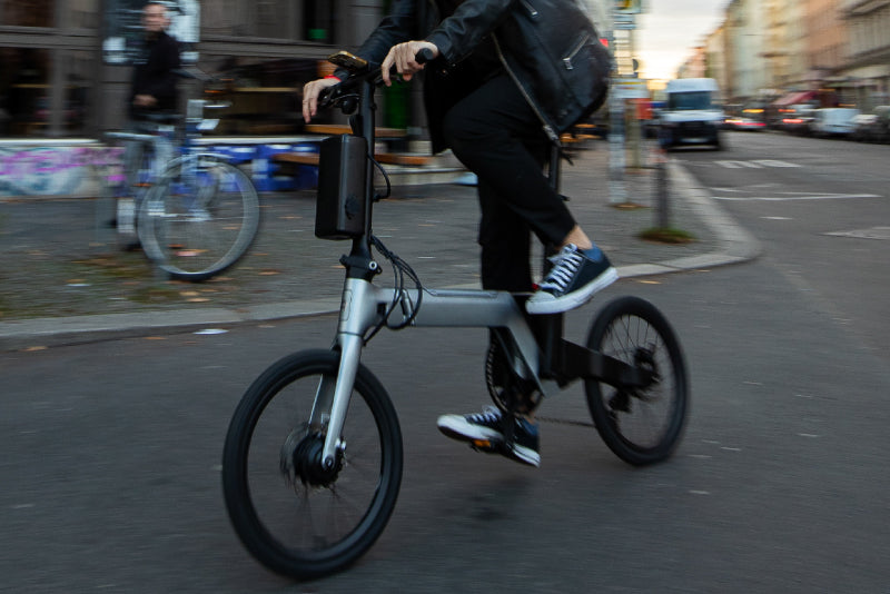 One Bike for Trains, Flights and Daily Commutes.
